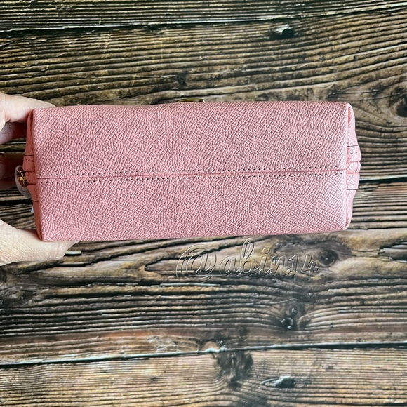 NWT Coach Dome Shaped Leather Cosmetic Case Julienne 17 - Picture 3 of 5